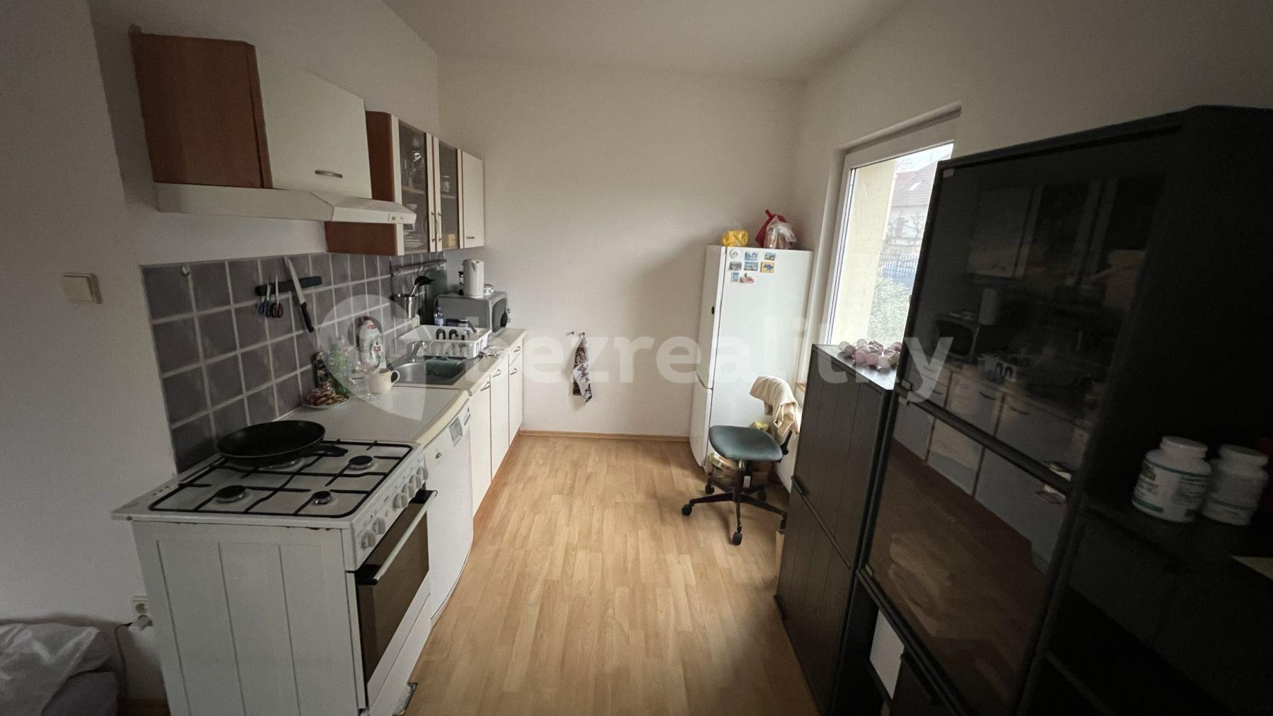 Pronájem bytu 1+kk 35 m², Pod Hloubětínskou zastávkou, Praha, Praha