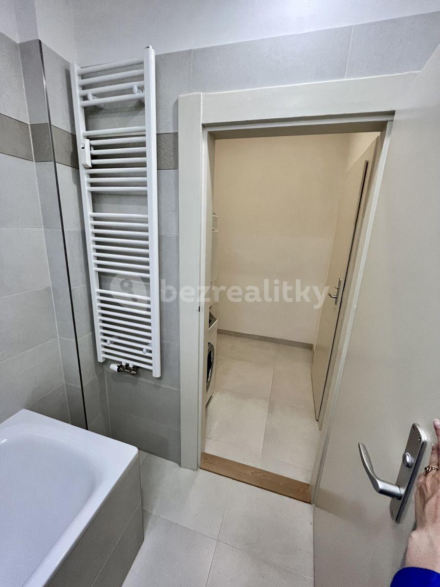 Pronájem bytu 2+kk 64 m², Josefa Čapka, Kladno, Středočeský kraj