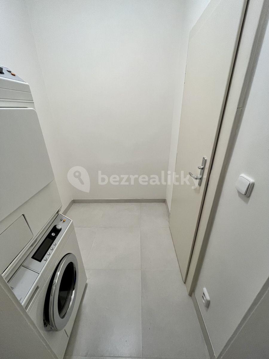 Pronájem bytu 2+kk 64 m², Josefa Čapka, Kladno, Středočeský kraj