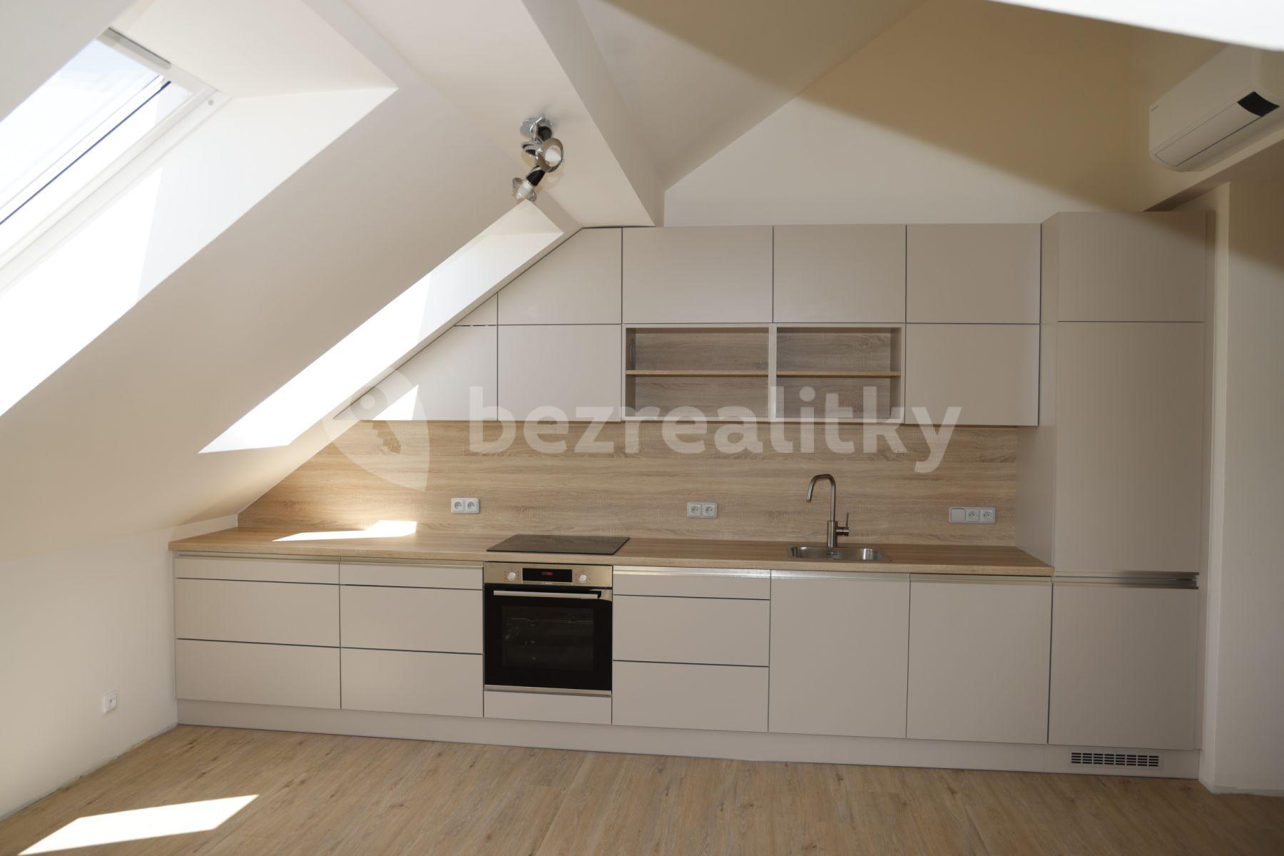 Pronájem bytu 2+kk 55 m², Šatrova, Praha, Praha