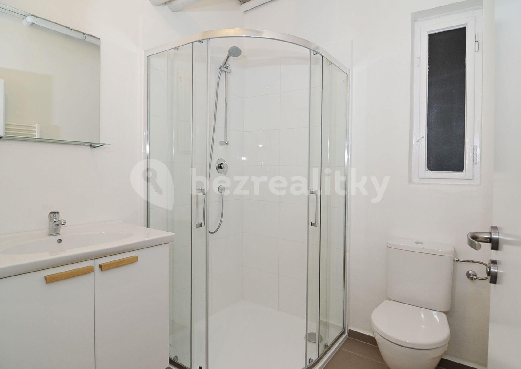 Pronájem bytu 1+kk 23 m², Přístavní, Praha, Praha