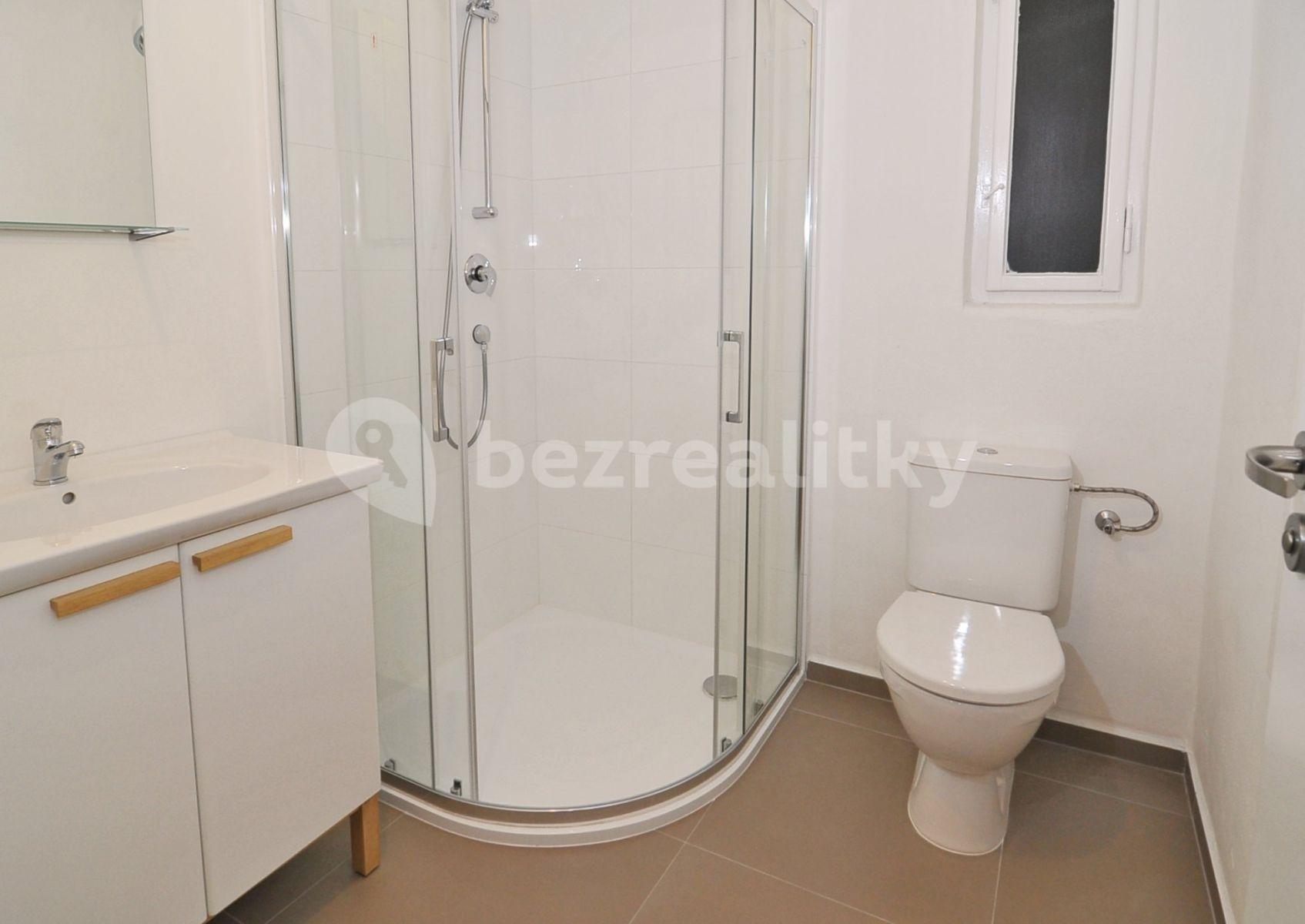 Pronájem bytu 1+kk 23 m², Přístavní, Praha, Praha