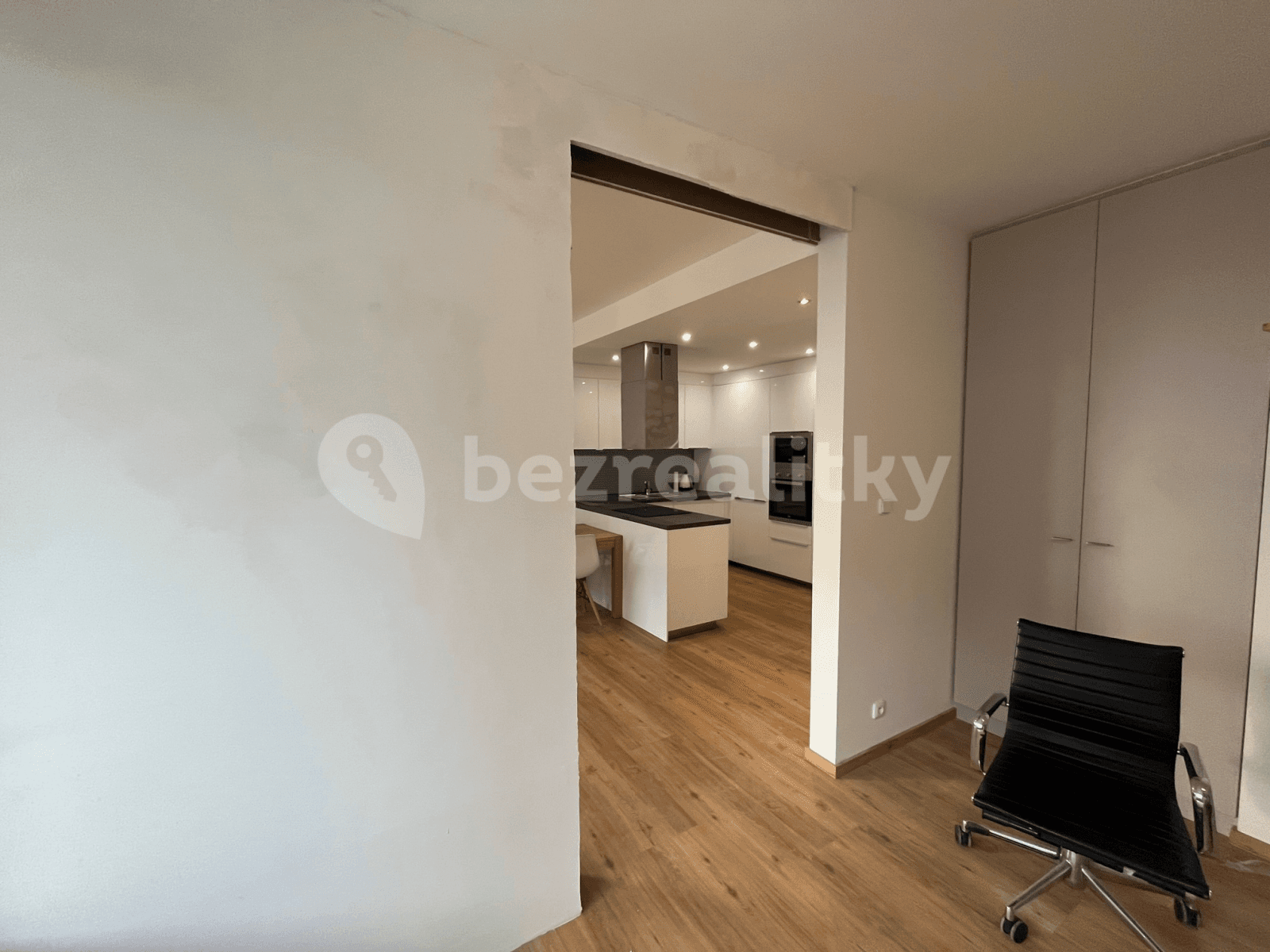 Pronájem bytu 2+kk 59 m², Honzíkova, Praha, Praha