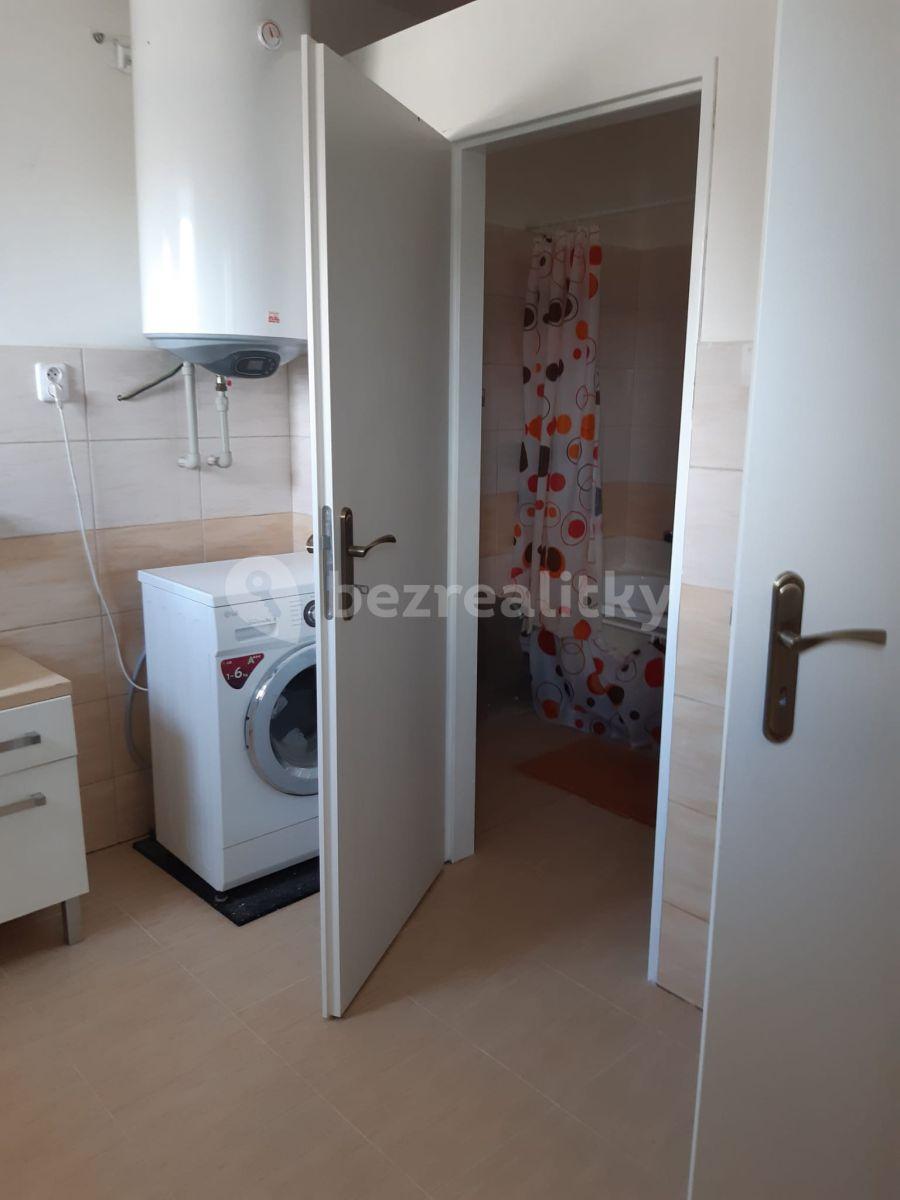 Pronájem bytu 2+1 70 m², Ústecká, Povrly, Ústecký kraj