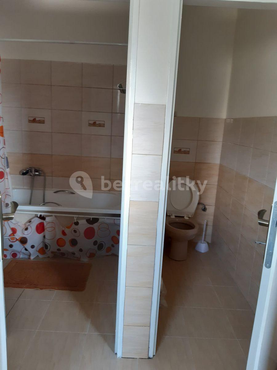 Pronájem bytu 2+1 70 m², Ústecká, Povrly, Ústecký kraj