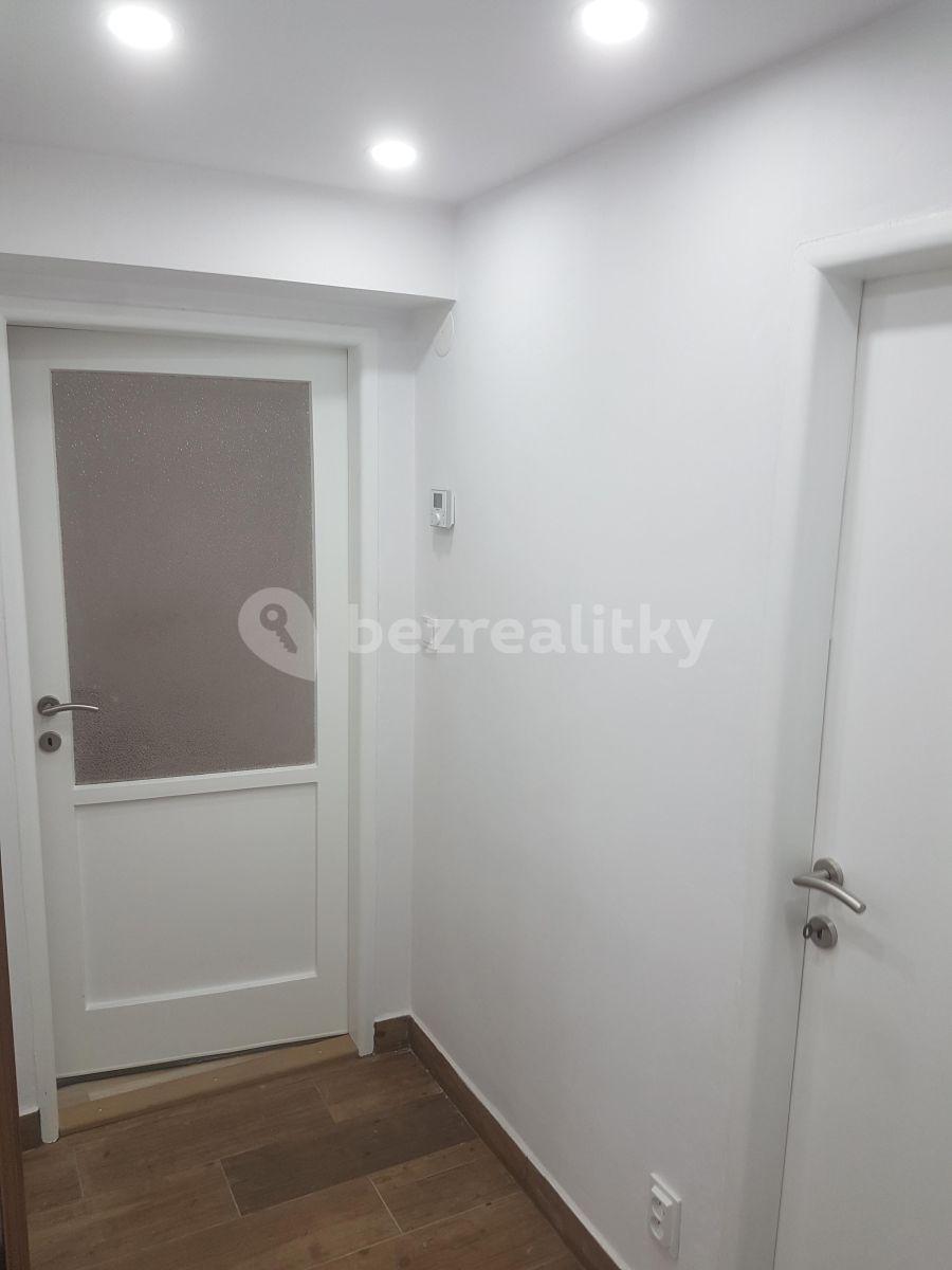 Pronájem bytu 2+1 56 m², Leoše Janáčka, Jihlava, Kraj Vysočina