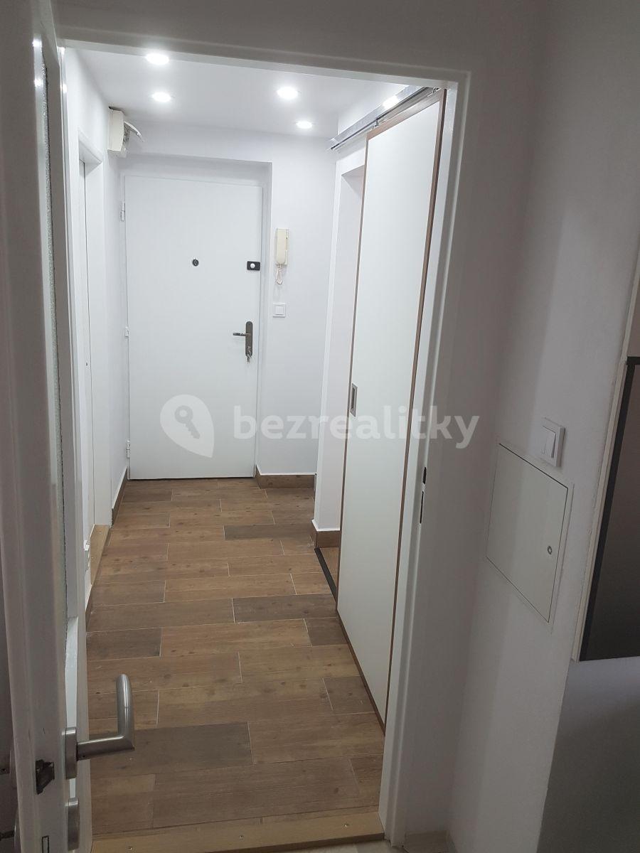 Pronájem bytu 2+1 56 m², Leoše Janáčka, Jihlava, Kraj Vysočina