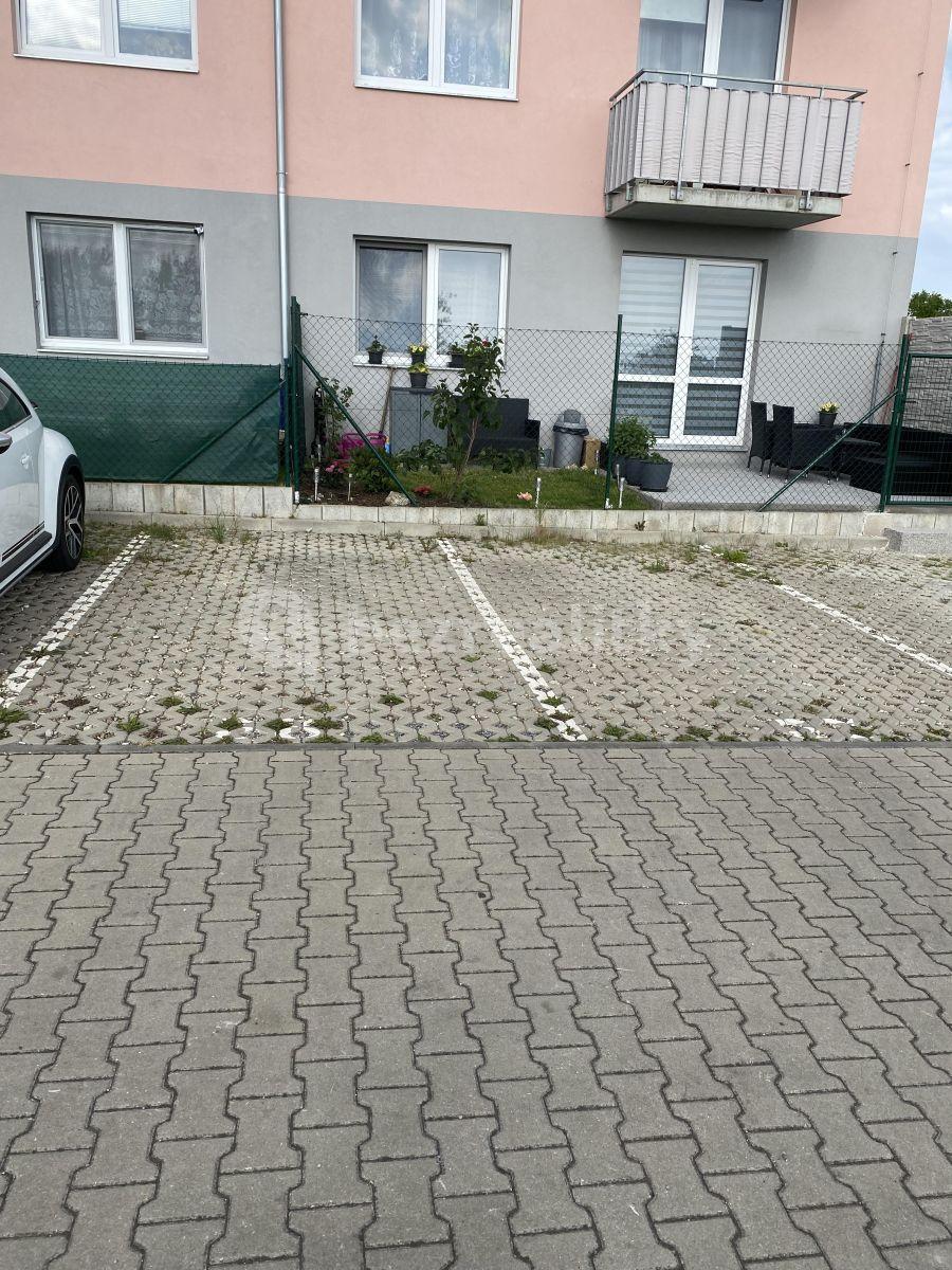 Pronájem bytu 2+kk 52 m², Ecksteinova, Chýně, Středočeský kraj