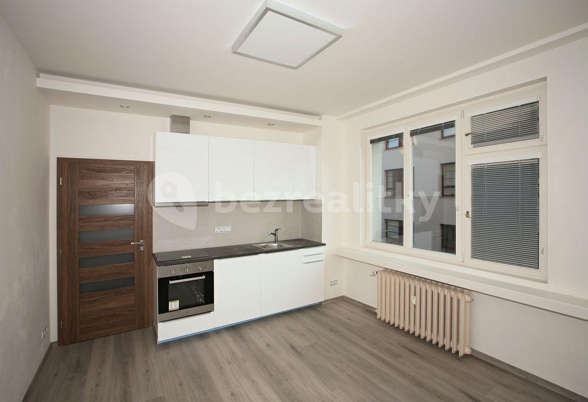 Pronájem bytu 1+kk 22 m², Thámova, Praha, Praha