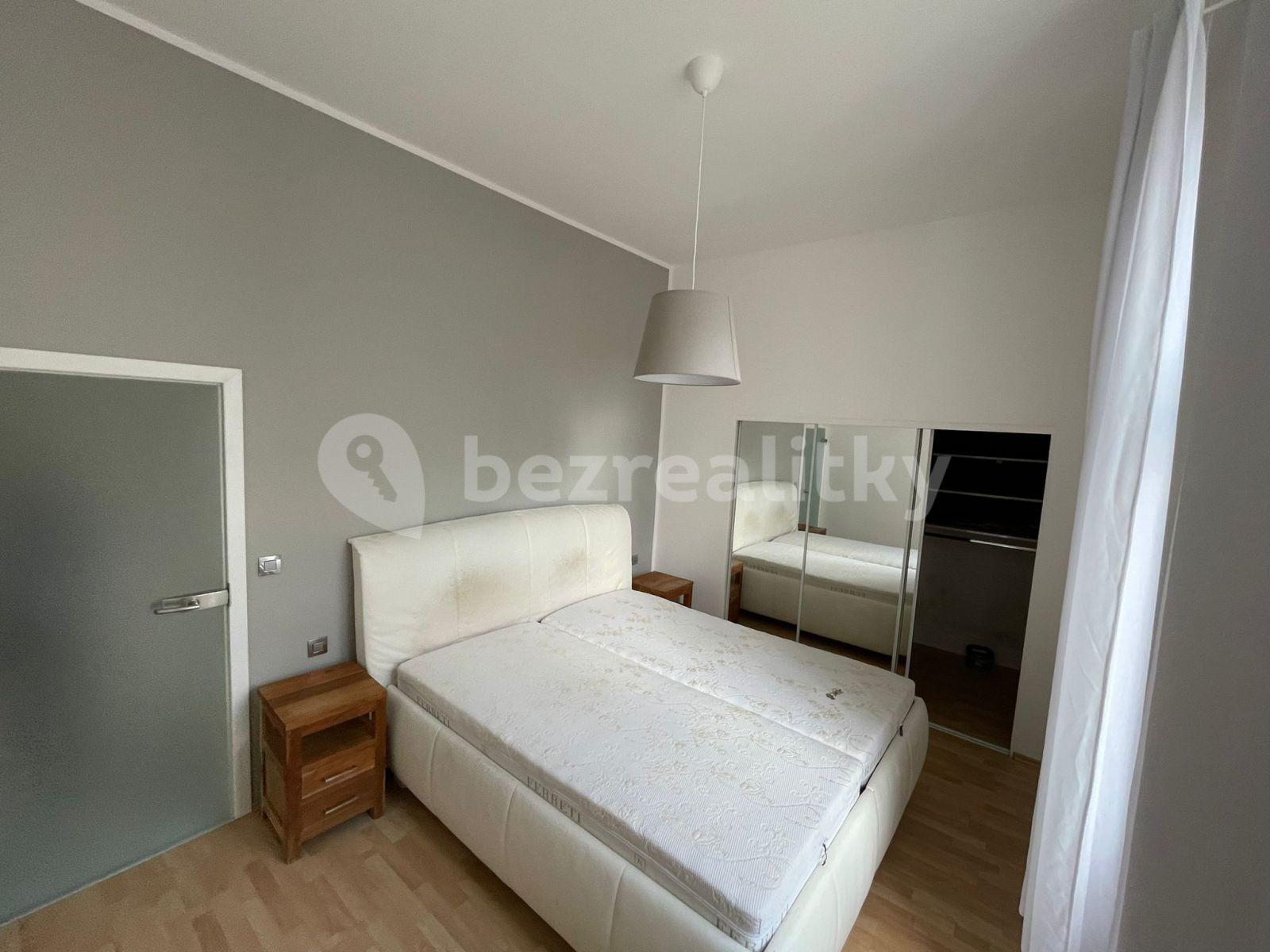 Pronájem bytu 2+kk 68 m², Na Vyhlídce, Karlovy Vary, Karlovarský kraj