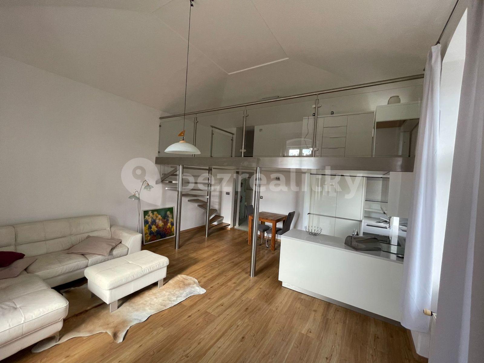 Pronájem bytu 2+kk 68 m², Na Vyhlídce, Karlovy Vary, Karlovarský kraj