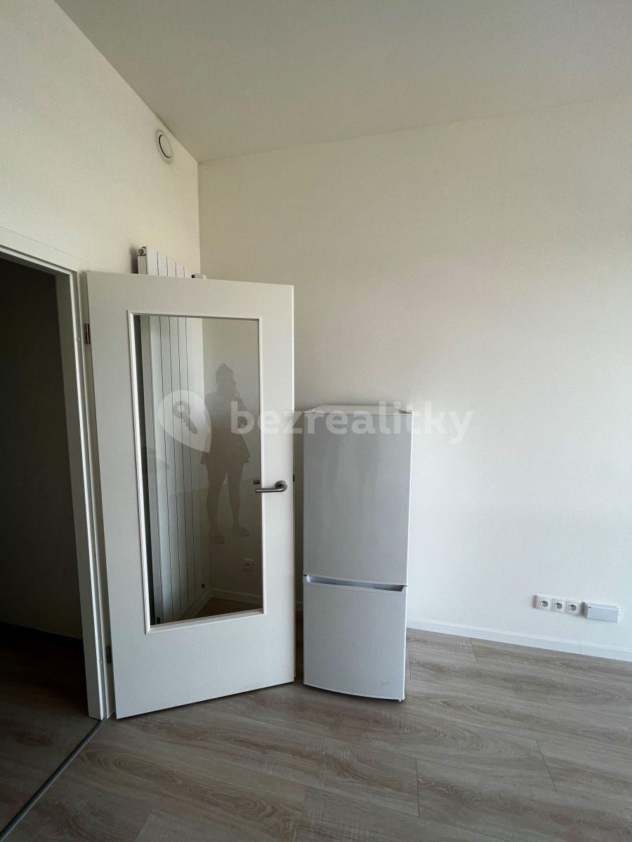 Pronájem bytu 1+kk 31 m², Poděbradská, Praha, Praha