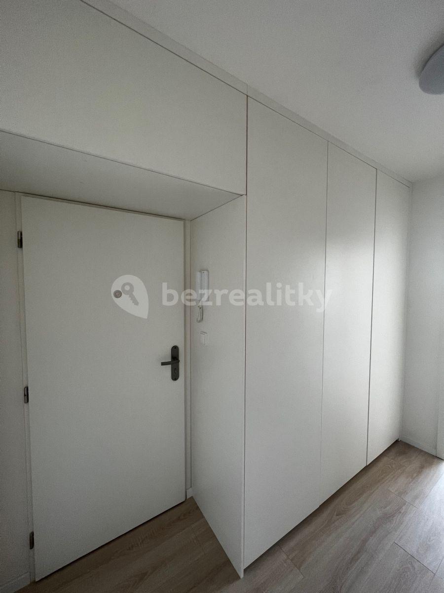 Pronájem bytu 1+kk 31 m², Poděbradská, Praha, Praha