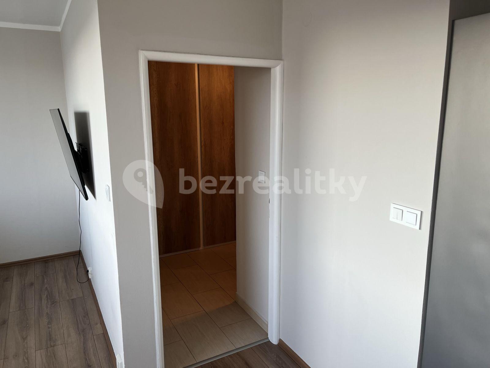 Pronájem bytu 1+kk 35 m², Vysočanská, Praha, Praha