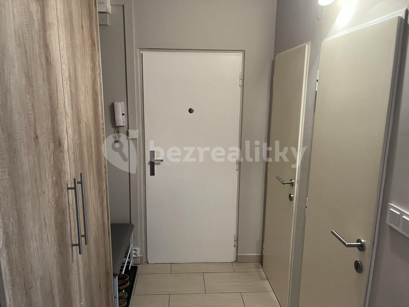 Pronájem bytu 1+kk 35 m², Vysočanská, Praha, Praha