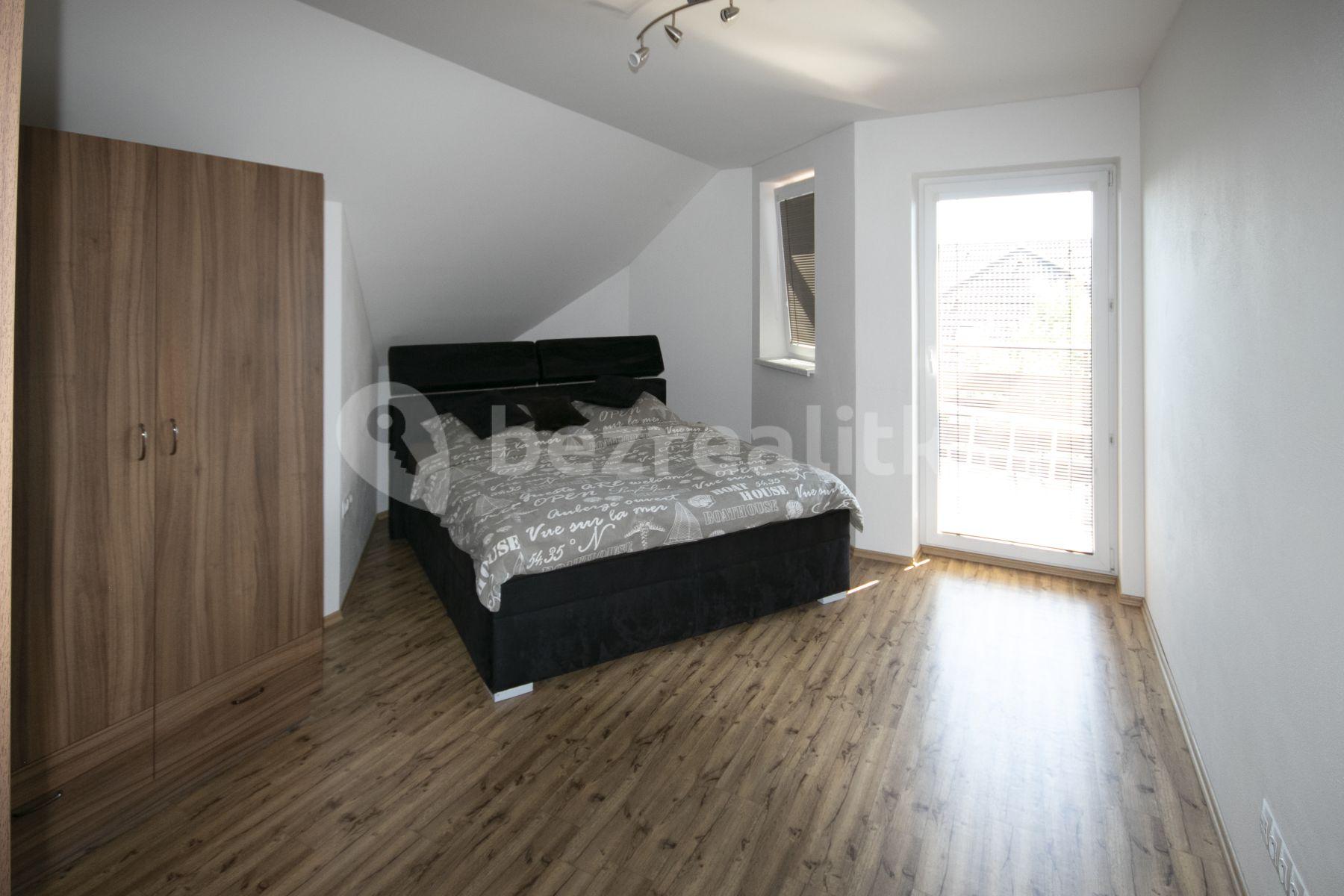 Pronájem domu 140 m², pozemek 1.200 m², Na Pavelce, Zlín, Zlínský kraj