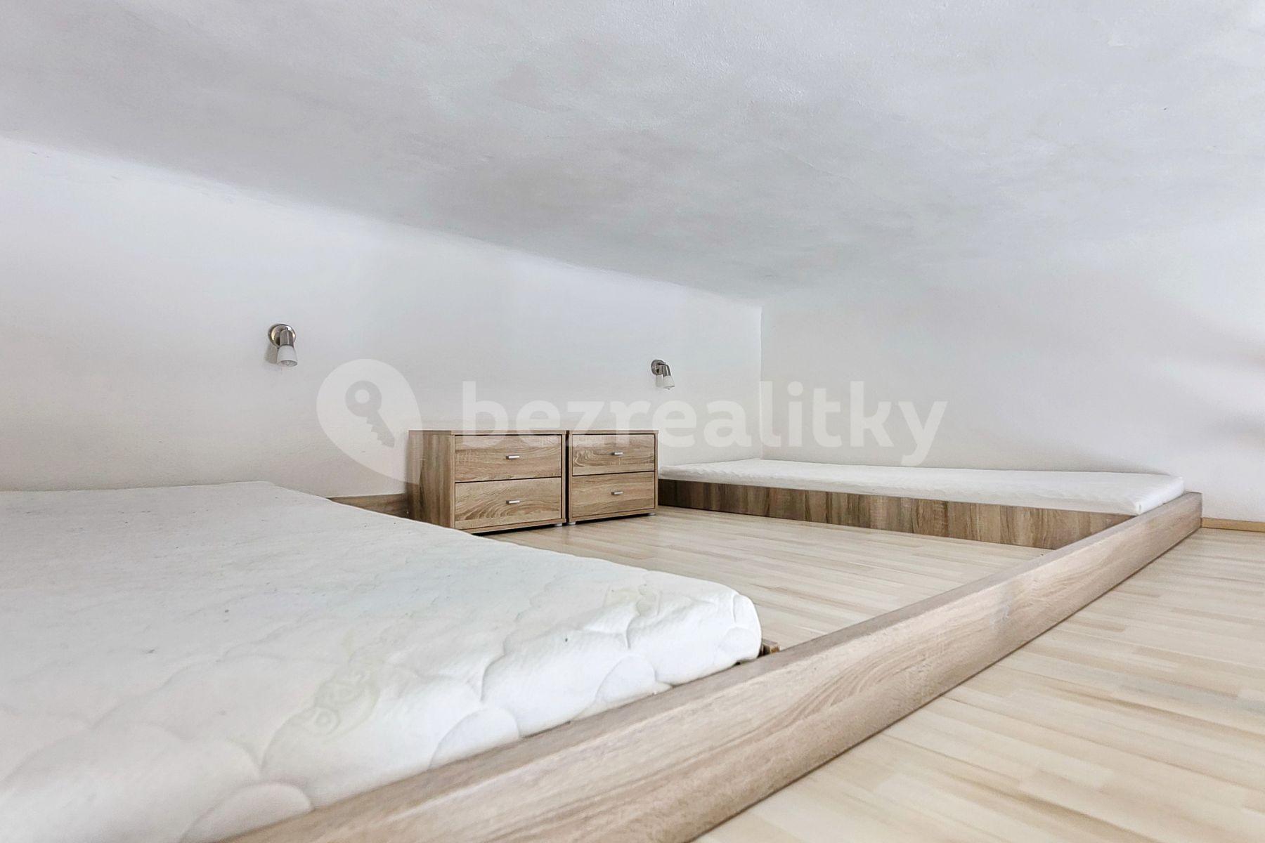 Pronájem bytu 1+kk 19 m², Václavská, Brno, Jihomoravský kraj