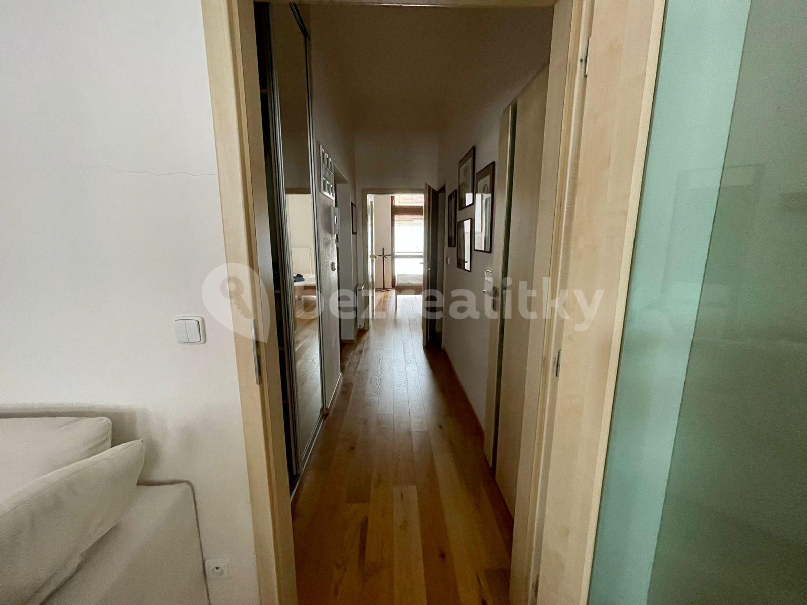 Pronájem bytu 2+kk 54 m², B. Smetany, České Budějovice, Jihočeský kraj