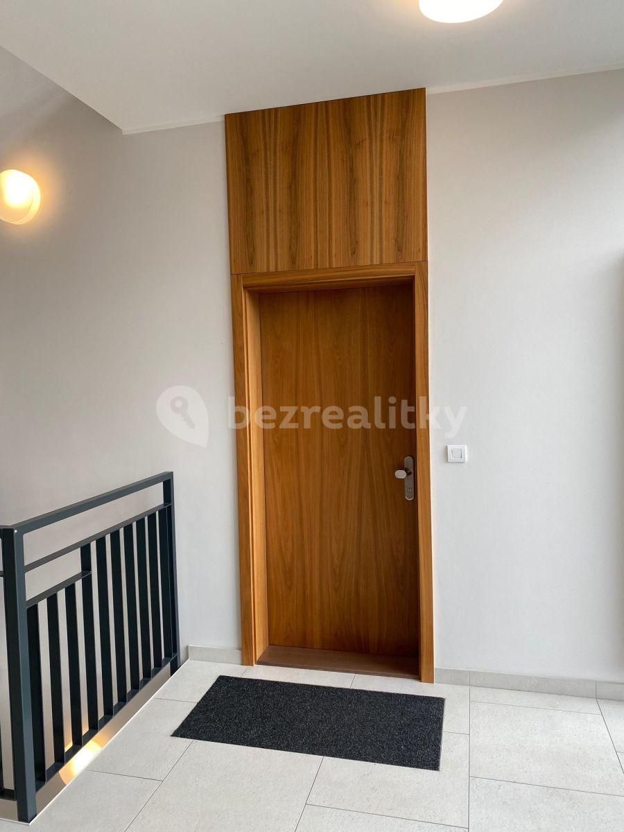 Pronájem bytu 1+kk 58 m², Radičova, Praha, Praha