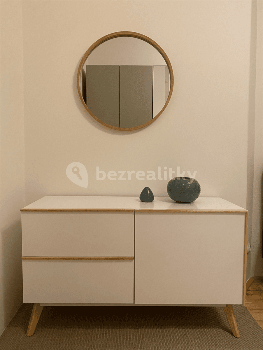 Pronájem bytu 2+kk 43 m², M. J. Lermontova, Praha, Praha