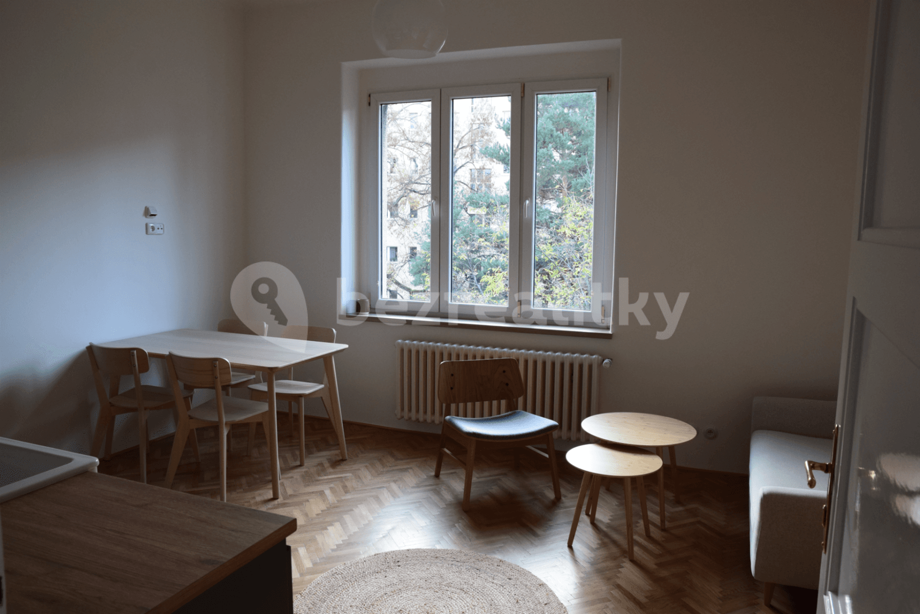 Pronájem bytu 2+kk 43 m², M. J. Lermontova, Praha, Praha