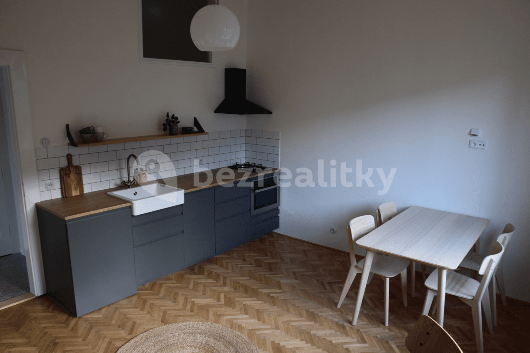 Pronájem bytu 2+kk 43 m², M. J. Lermontova, Praha, Praha