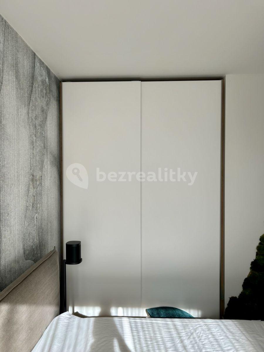 Pronájem bytu 2+kk 57 m², Holečkova, Praha, Praha