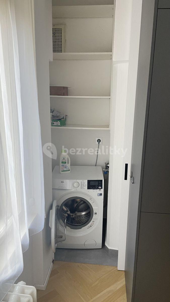 Pronájem bytu 2+kk 52 m², Šmeralova, Praha, Praha