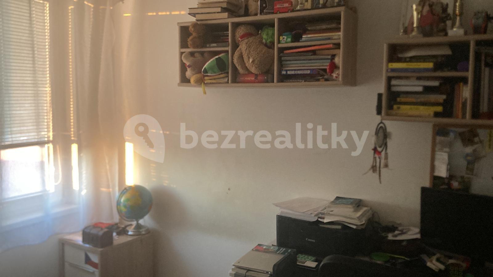 Prodej bytu 3+1 78 m², Doležalova, Praha, Praha