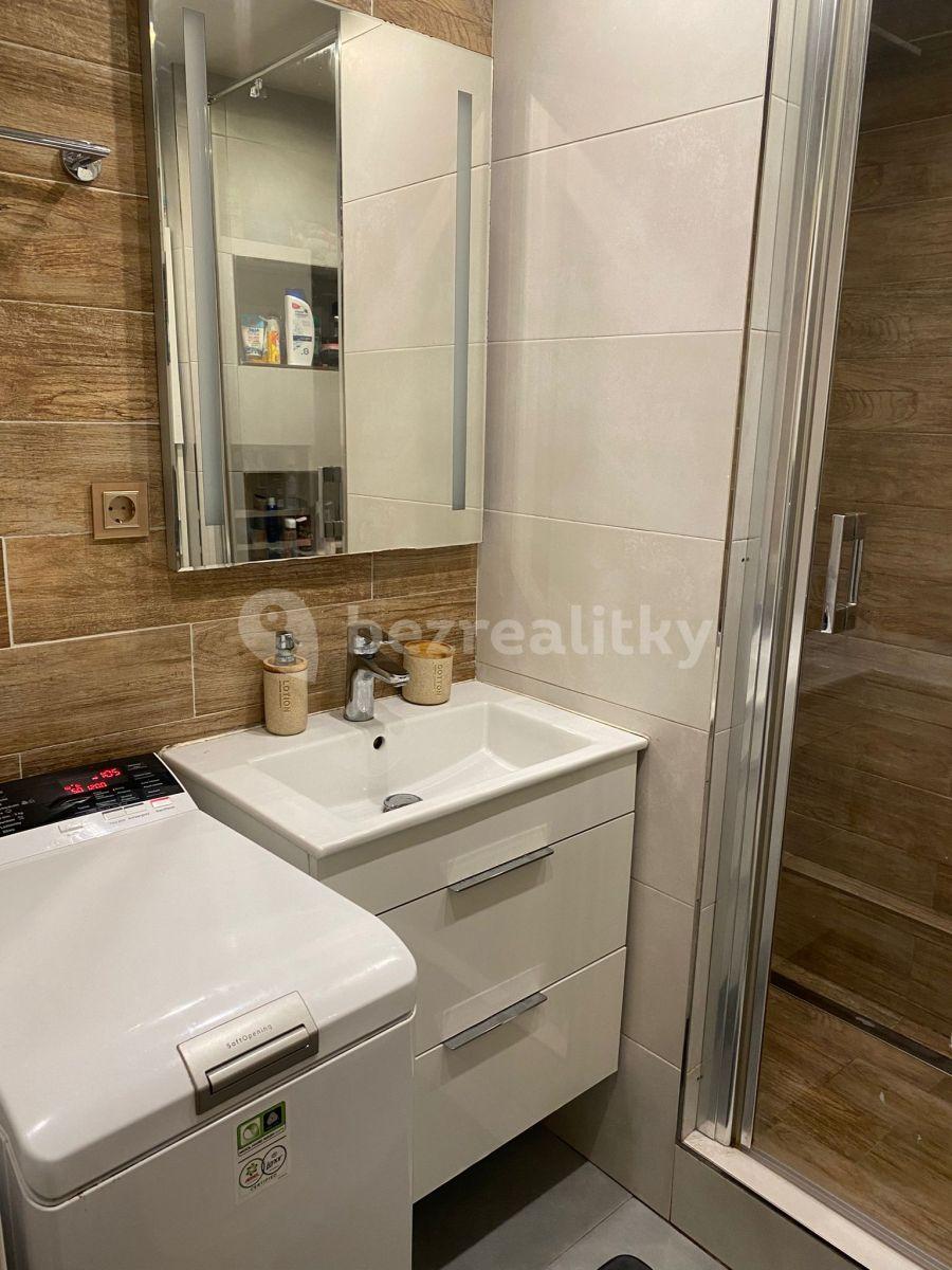 Prodej bytu 3+1 78 m², Doležalova, Praha, Praha