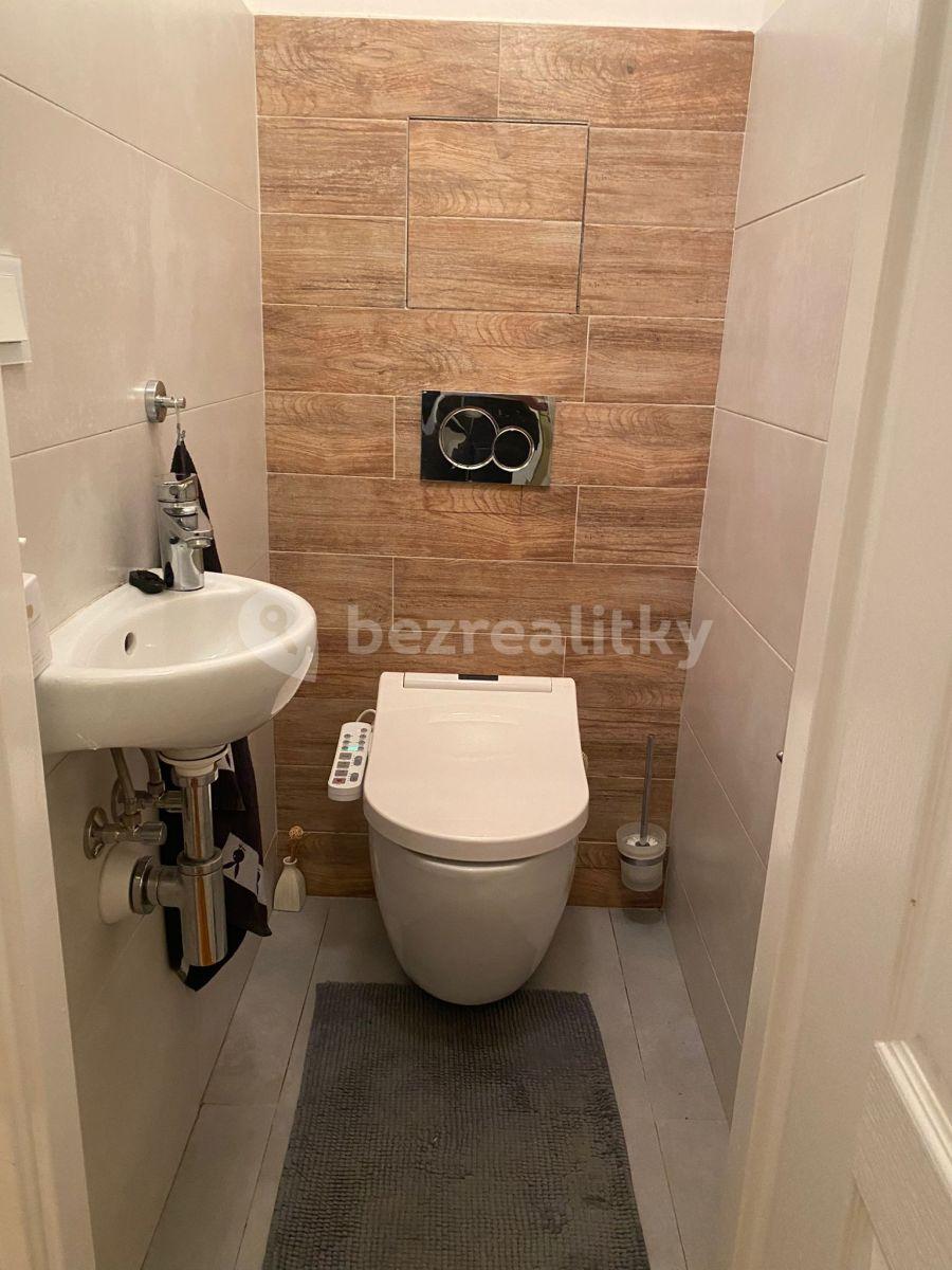 Prodej bytu 3+1 78 m², Doležalova, Praha, Praha