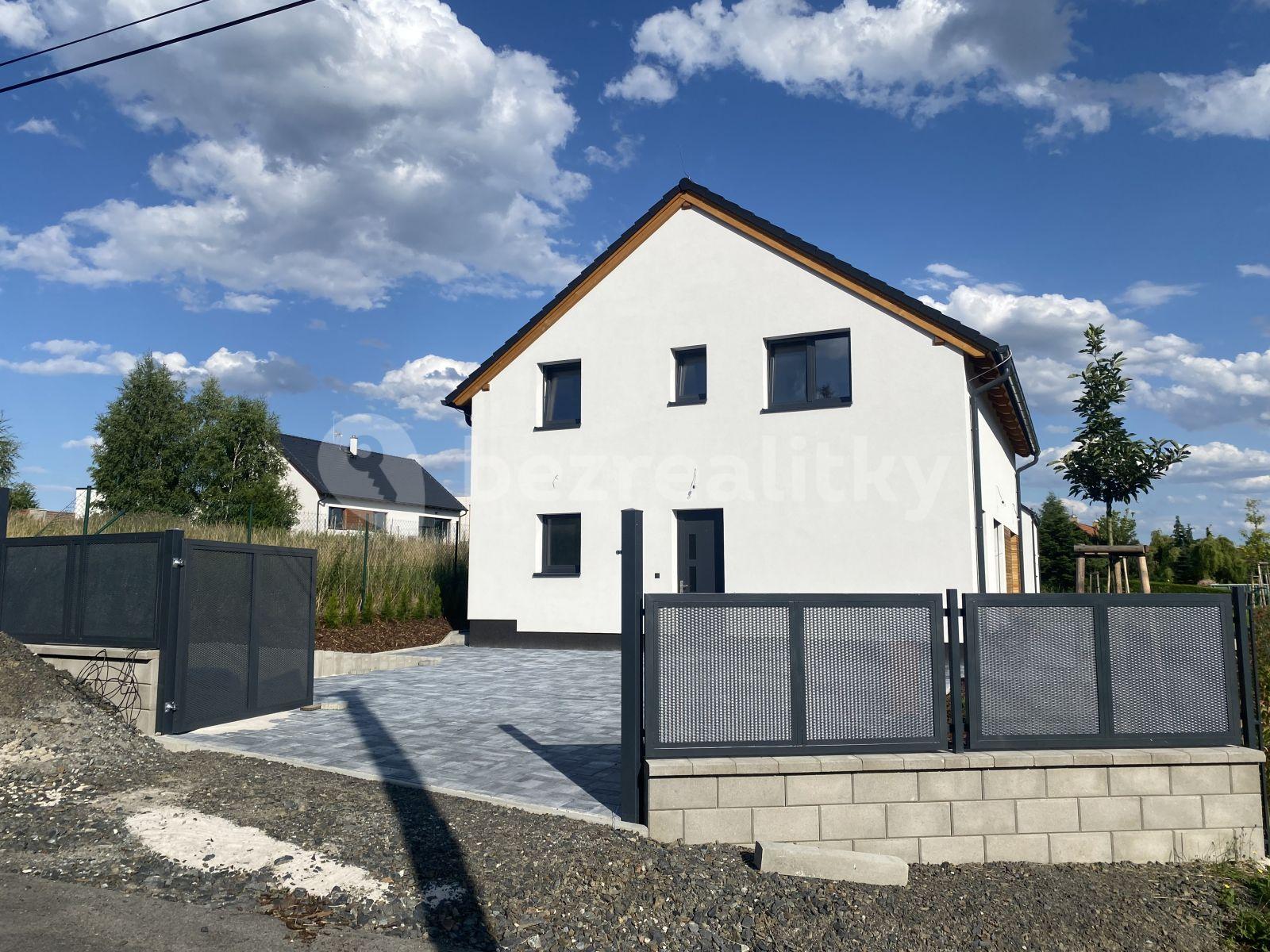 Pronájem domu 168 m², pozemek 751 m², Stromová, Všestary, Středočeský kraj