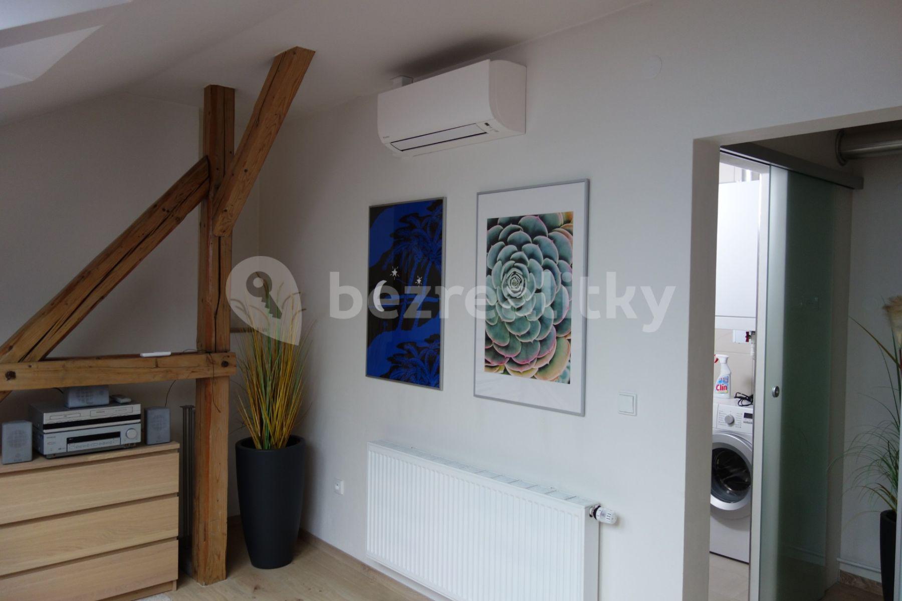 Pronájem bytu 2+1 65 m², náměstí Generála Svobody, Ostrava, Moravskoslezský kraj