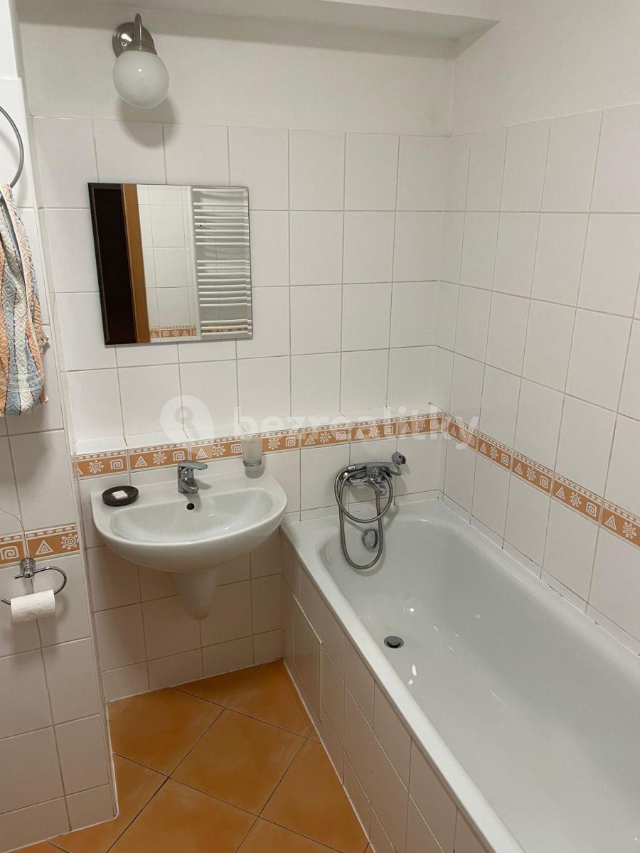 Pronájem bytu 1+kk 31 m², Kovanecká, Praha, Praha