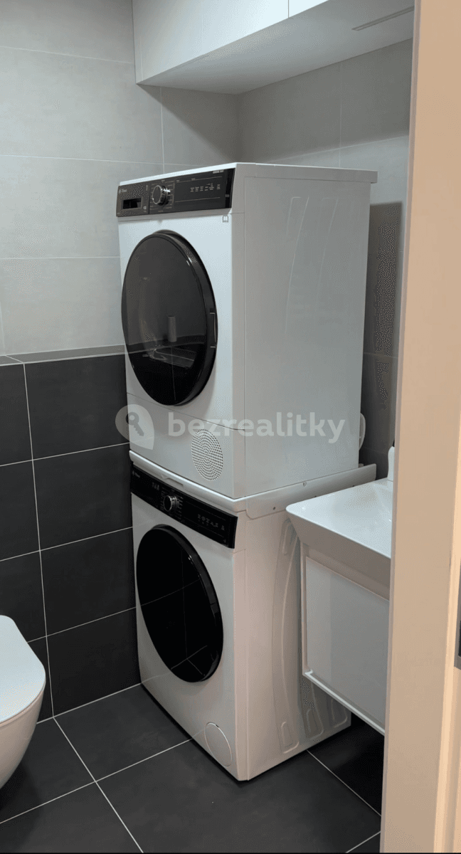 Pronájem bytu 1+kk 20 m², Mozartova, Praha, Praha