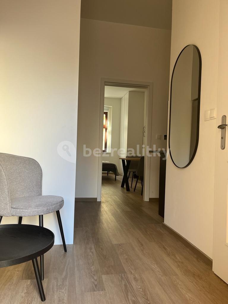 Pronájem bytu 1+1 31 m², Milíčova, Praha, Praha