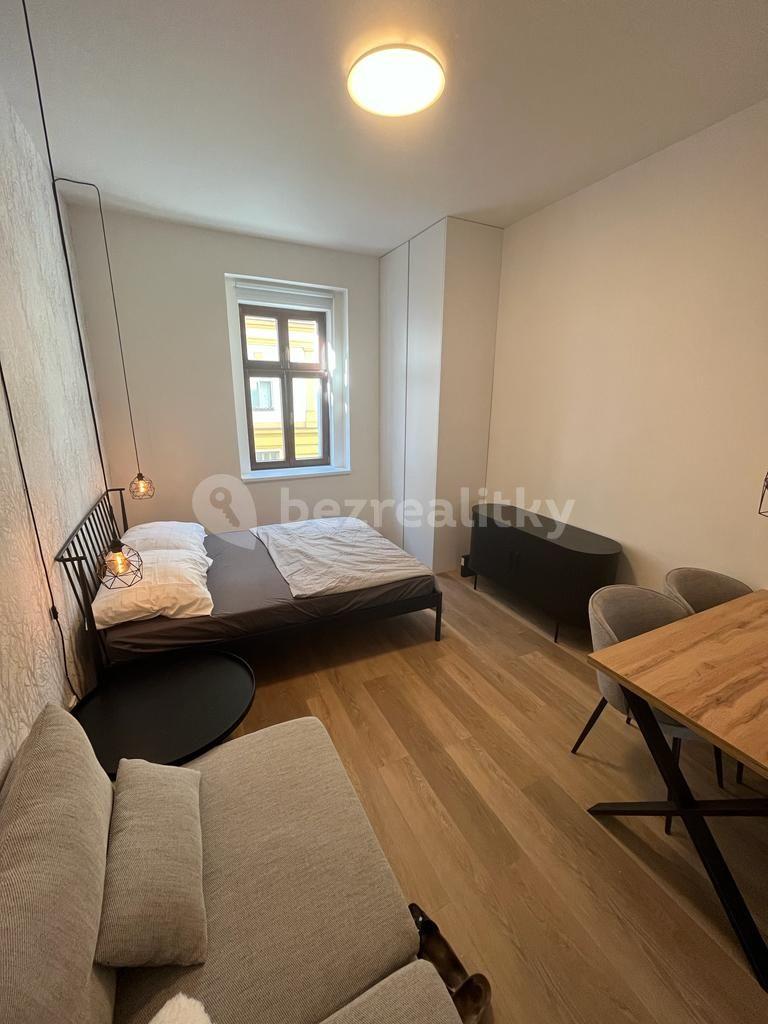 Pronájem bytu 1+1 31 m², Milíčova, Praha, Praha