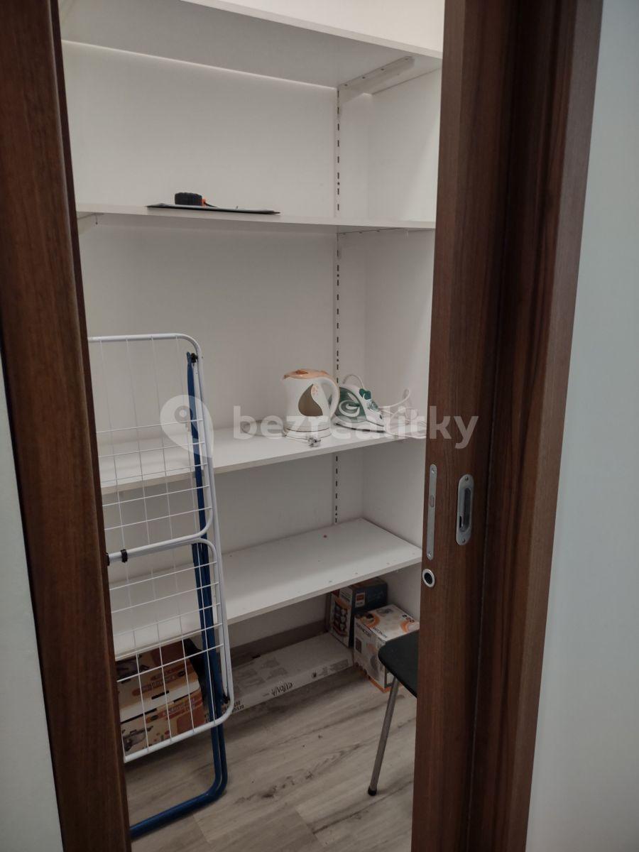 Pronájem bytu 2+kk 63 m², K. Čapka, Karlovy Vary, Karlovarský kraj