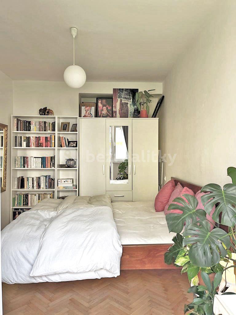 Pronájem bytu 2+kk 56 m², U Městských domů, Praha, Praha