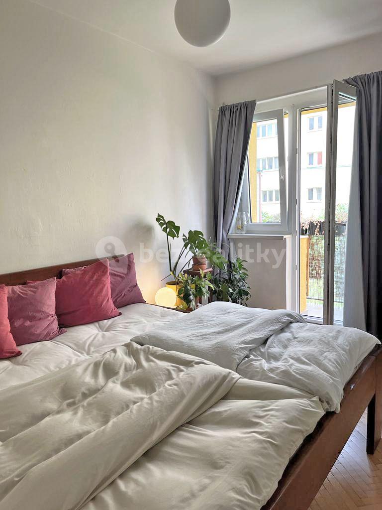 Pronájem bytu 2+kk 56 m², U Městských domů, Praha, Praha