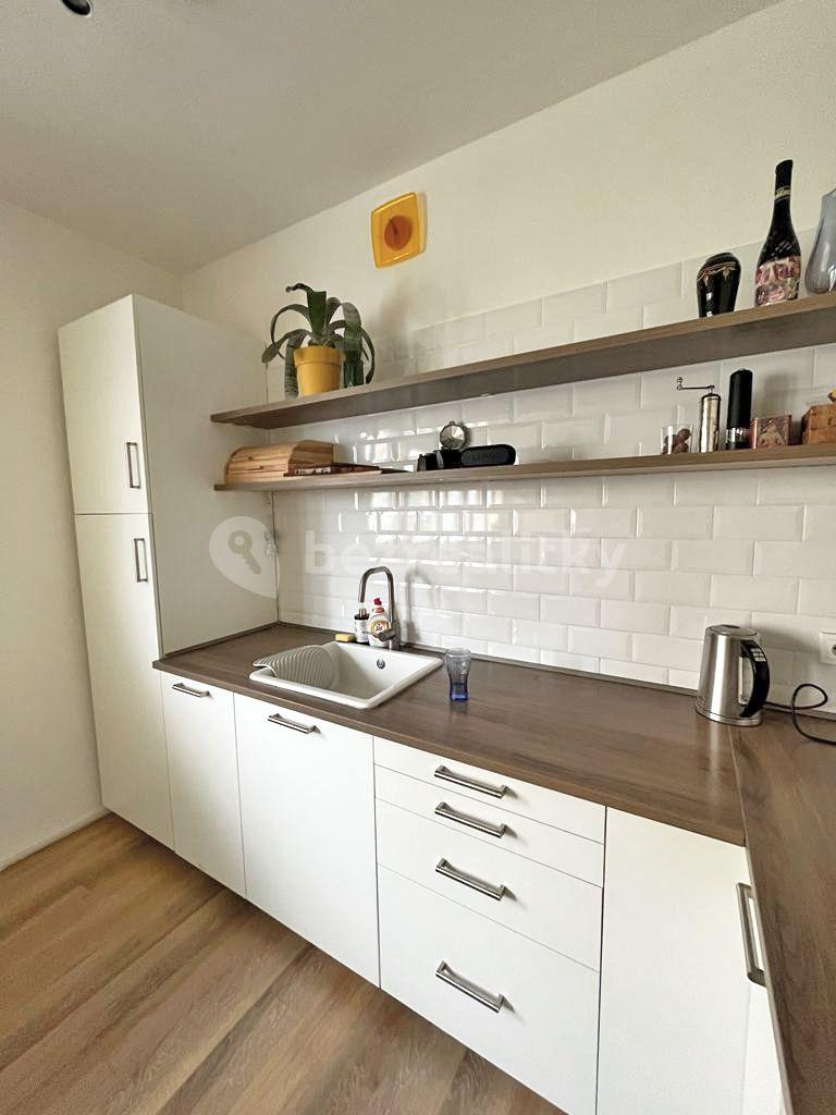 Pronájem bytu 2+kk 56 m², U Městských domů, Praha, Praha