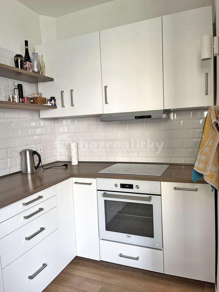 Pronájem bytu 2+kk 56 m², U Městských domů, Praha, Praha