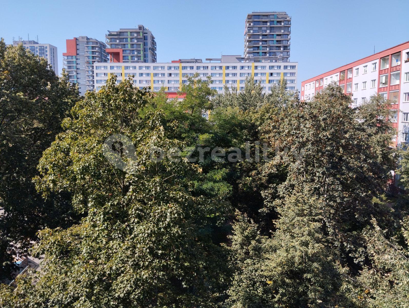 Pronájem bytu 2+1 52 m², Přistoupimská, Praha, Praha