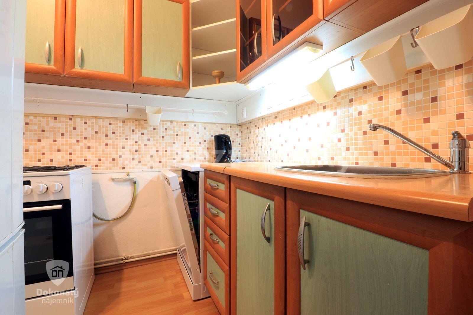 Pronájem bytu 3+1 98 m², Korunní, Praha, Praha