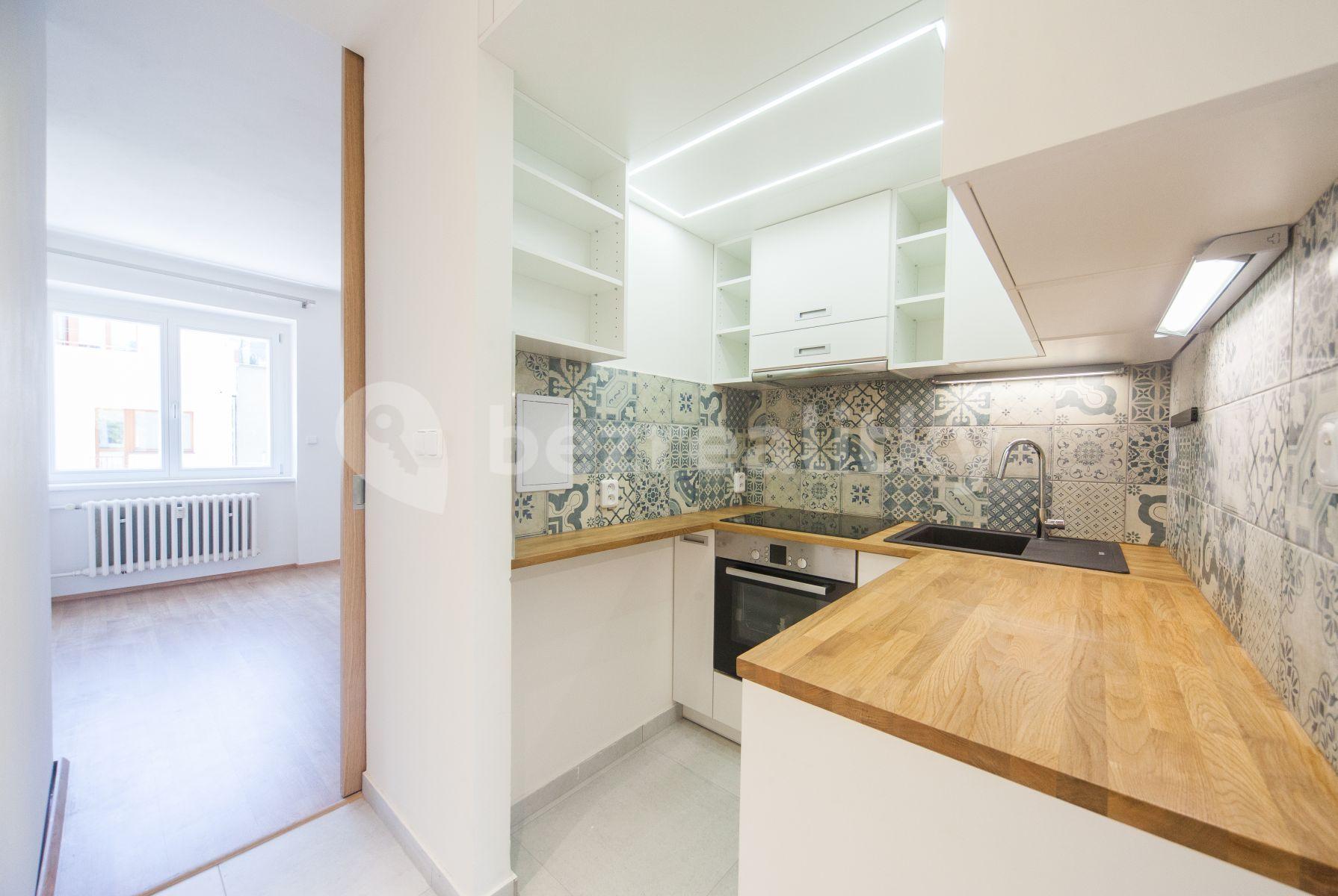 Pronájem bytu 2+1 45 m², Šestidomí, Praha, Praha