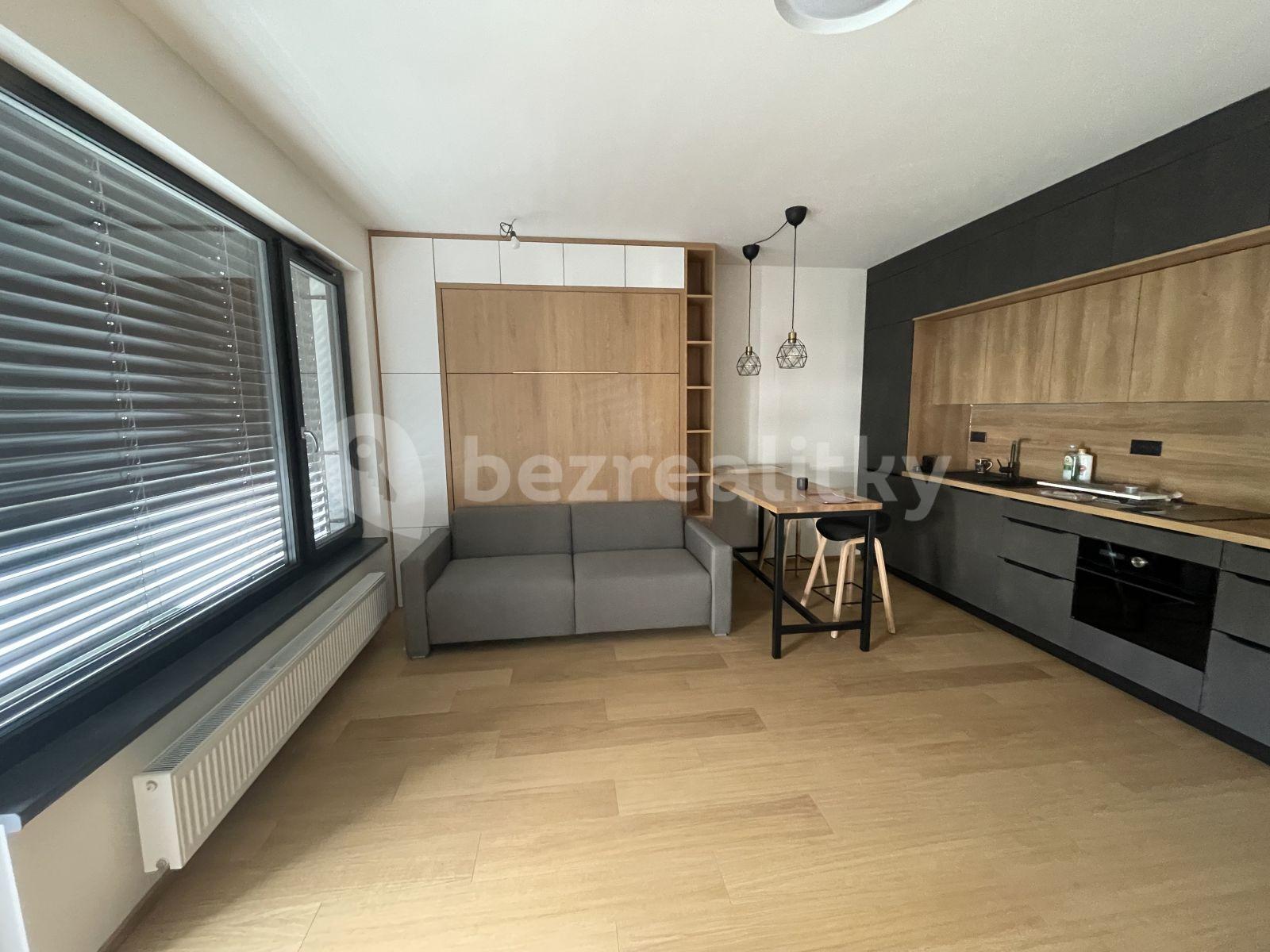 Pronájem bytu 1+kk 32 m², Azzoniho, Praha, Praha