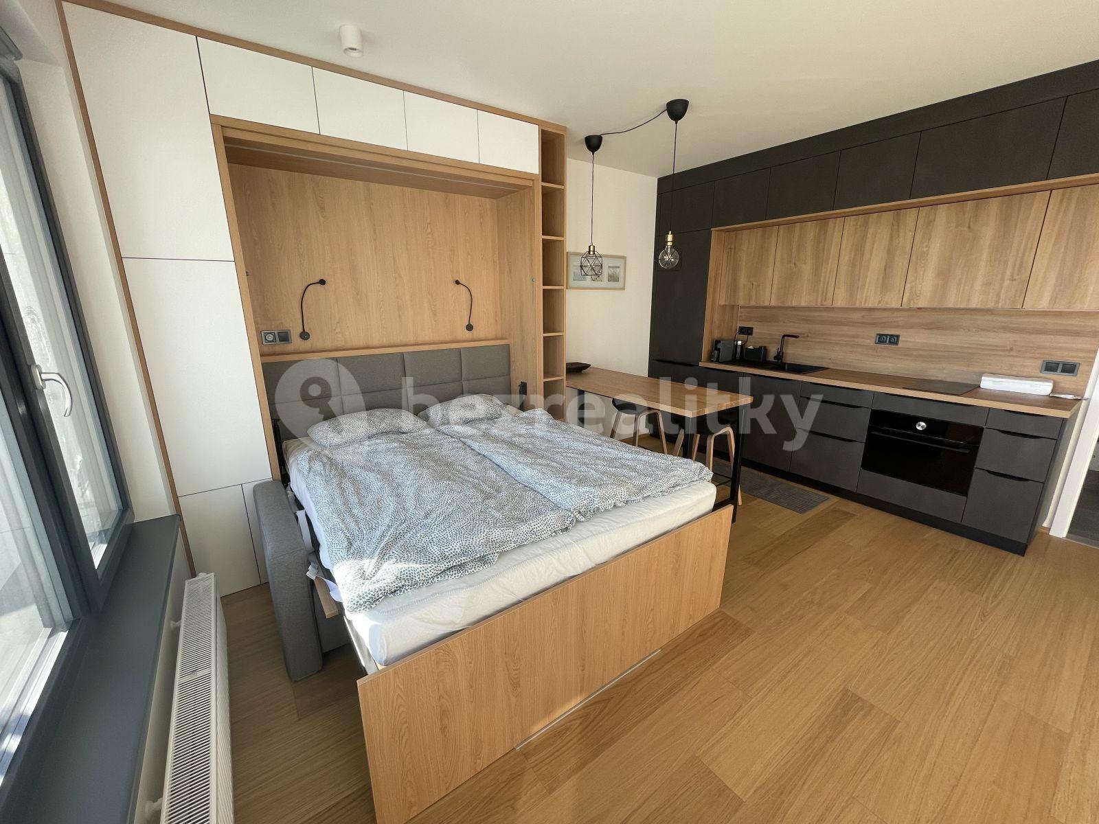 Pronájem bytu 1+kk 32 m², Azzoniho, Praha, Praha