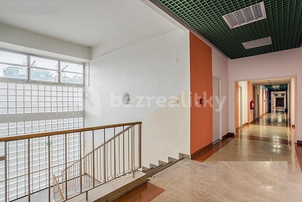 Pronájem kanceláře 14 m², Litevská, Praha, Praha