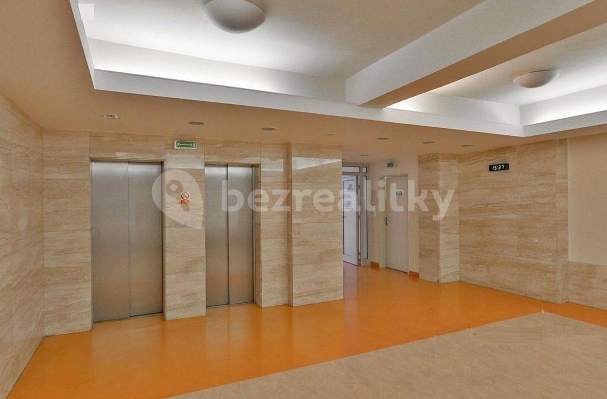 Pronájem kanceláře 14 m², Litevská, Praha, Praha