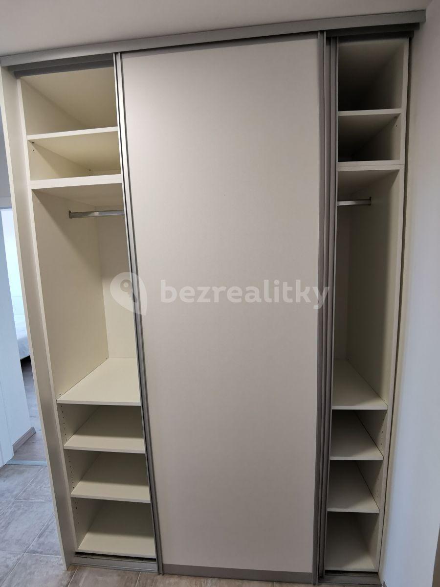 Pronájem bytu 2+kk 42 m², Krupská, Praha, Praha